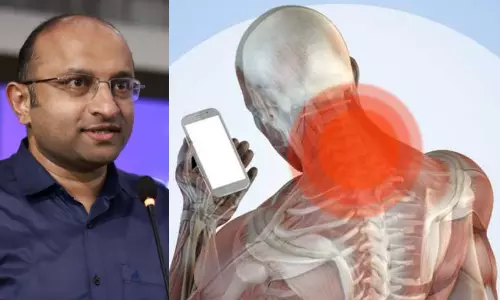 കൈയിലുള്ള മൊബൈൽ നിങ്ങളുടെ കഴുത്തൊടിക്കും... മുന്നറിയിപ്പുമായി ന്യൂറോസർജൻ