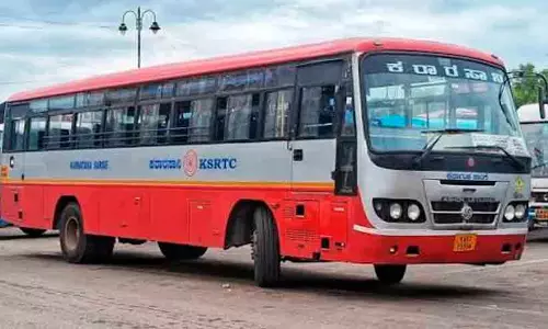 യാത്രക്കാർക്ക് ആശ്വാസം; ഓണാവധിക്ക് കേരളത്തിലേക്ക് കർണാടകയുടെ 150 ബസ് സർവീസുകൾ, ഉത്തരവിറക്കി കർണാടക ഗതാഗത മന്ത്രി യാത്രക്കാർക്ക് ആശ്വാസം; ഓണാവധിക്ക് കേരളത്തിലേക്ക് കർണാടകയുടെ 150 ബസ് സർവീസുകൾ, ഉത്തരവിറക്കി കർണാടക ഗതാഗത മന്ത്രി