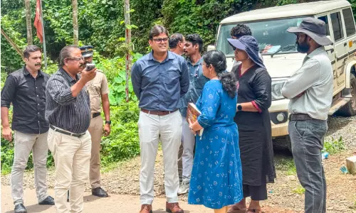 അ​ന​ധി​കൃ​ത ഖ​ന​ന​വും ധാ​തു​ക്ക​ളു​ടെ ക​ട​ത്തും; പ​രി​ശോ​ധ​ന ശ​ക്തം, ആ​ദ്യ ര​ണ്ട് ദി​വ​സ​ങ്ങ​ളി​ൽ മൂ​ന്ന് വാ​ഹ​ന​ങ്ങ​ൾ പി​ടി​ച്ചെ​ടു​ത്തു