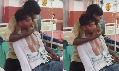 പാമ്പ് കടിയേറ്റ അനുജനെ ഒരു മണിക്കൂറിനുള്ളിൽ 150 തവണ തല്ലി സഹോദരൻ; 15 ആന്റി-വെനം കുത്തിവയ്പ്പുകളിലൂടെ ജീവൻ രക്ഷിച്ചു പാമ്പ് കടിയേറ്റ അനുജനെ ഒരു മണിക്കൂറിനുള്ളിൽ 150 തവണ തല്ലി സഹോദരൻ; 15 ആന്റി-വെനം കുത്തിവയ്പ്പുകളിലൂടെ ജീവൻ രക്ഷിച്ചു