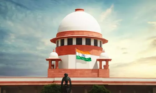മാതാപിതാക്കളെ ഉപേക്ഷിക്കുന്നവർക്ക് ഇനി സ്വത്തുക്കളിലും അവകാശമില്ല; ട്രൈബ്യൂണലുകൾക്ക് അധികാരം കൈമാറി സുപ്രീം കോടതി