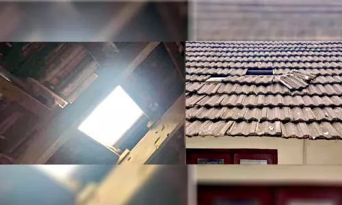 വീടിന്റെ ഓട് പൊളിച്ച് പട്ടാപ്പകൽ കവർച്ച; 12 പവൻ സ്വർണവും പണവും നഷ്ടപ്പെട്ടു വീടിന്റെ ഓട് പൊളിച്ച് പട്ടാപ്പകൽ കവർച്ച; 12 പവൻ സ്വർണവും പണവും നഷ്ടപ്പെട്ടു