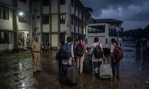 അർധരാത്രി ചിലങ്ക ശബ്ദം, ചിരിയും കരച്ചിലും; പ്രേതഭീതിയിൽ ഹോസ്റ്റൽ വിട്ട് 600 വിദ്യാർത്ഥികൾ, പിന്നിലെ കാരണം വ്യക്തമാക്കി വിദഗ്ധർ... അർധരാത്രി ചിലങ്ക ശബ്ദം, ചിരിയും കരച്ചിലും; പ്രേതഭീതിയിൽ ഹോസ്റ്റൽ വിട്ട് 600 വിദ്യാർത്ഥികൾ, പിന്നിലെ കാരണം വ്യക്തമാക്കി വിദഗ്ധർ...