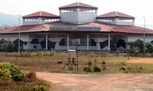 ഉദ്ഘാടന ദിവസം ഇറങ്ങിയത് ഒരേയൊരു വിമാനം മാത്രം; സംഗീത നിശകൾ വേദിയാകുന്ന ഇന്ത്യയിലെ ഏറ്റവും ചെറിയ വിമാനത്താവളം ഉദ്ഘാടന ദിവസം ഇറങ്ങിയത് ഒരേയൊരു വിമാനം മാത്രം; സംഗീത നിശകൾ വേദിയാകുന്ന ഇന്ത്യയിലെ ഏറ്റവും ചെറിയ വിമാനത്താവളം