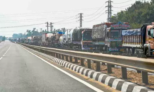 റോഡ് മുറ്റത്തുകൂടി പോകും, കയറാൻ കിലോമീറ്ററുകൾ താണ്ടണം! ഔട്ടർ റിങ് റോഡ് പദ്ധതിക്കെതിരെ പരാതിയുമായി നാട്ടുകാർ