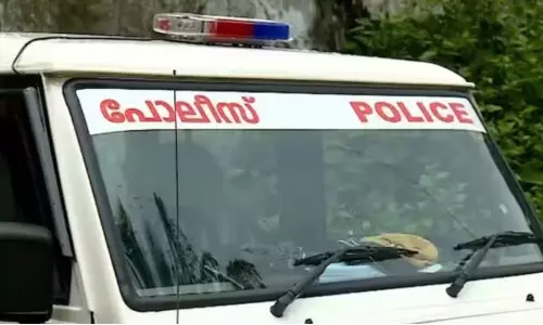 കമ്മത്ത് ലെയ്നിലെ സ്വർണത്തട്ടിപ്പ് കേസിന് തുമ്പില്ല; ഇരുട്ടിൽ തപ്പി പൊലീസ് കമ്മത്ത് ലെയ്നിലെ സ്വർണത്തട്ടിപ്പ് കേസിന് തുമ്പില്ല; ഇരുട്ടിൽ തപ്പി പൊലീസ്