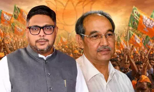 BJP national leaders Tariq Mansoor and Kunwar Basit Ali photographed together
