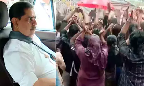 നീതി ലഭിക്കുംവരെ പിന്മാറില്ല; കോതമംഗലം എം.എ കോളജിൽ സമരം ശക്തം, മാനേജ്മെന്റിനെതിരെ ആഞ്ഞടിച്ച് വിദ്യാർഥികൾ