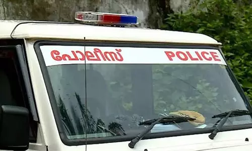 പിതാവിനെ കുത്തി പരിക്കേൽപ്പിച്ച ശേഷം ലീഗ് നേതാവ് മകളെ തട്ടികൊണ്ട് പോയതായി പരാതി