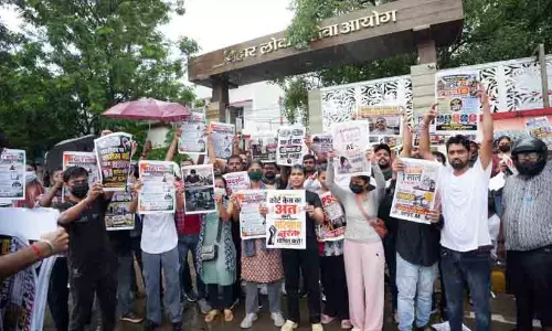 ബിഹാറിലും സമരം; മന്ത്രിയുടെ രാജി ആവശ്യവുമായി ഉദ്യോഗാർഥികൾ