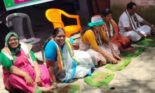 തൊഴില്‍ ദിനം 20 കടന്നില്ല; മണ്ണ്‌സദ്യയുമായി തൊഴിലുറപ്പ് ജീവനക്കാർ