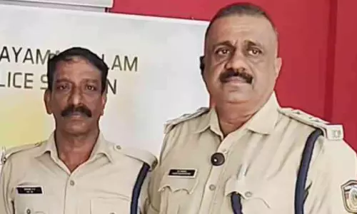 ഫോൺ ഉപയോഗിച്ചതിന് വഴക്ക്; ജീവനൊടുക്കാൻ ശ്രമിച്ച 17കാരിക്ക് രക്ഷകരായി പൊലീസ് ഫോൺ ഉപയോഗിച്ചതിന് വഴക്ക്; ജീവനൊടുക്കാൻ ശ്രമിച്ച 17കാരിക്ക് രക്ഷകരായി പൊലീസ്