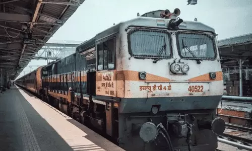 തത്കാൽ ടിക്കറ്റ് വേഗം തീരുന്നോ? തിരിമറിയിൽ മൂന്നുവർഷത്തിനിടെ അറസ്റ്റിലായത് 13,580 ഇടനിലക്കാരും 65 റെയിൽവേ ജീവനക്കാരും