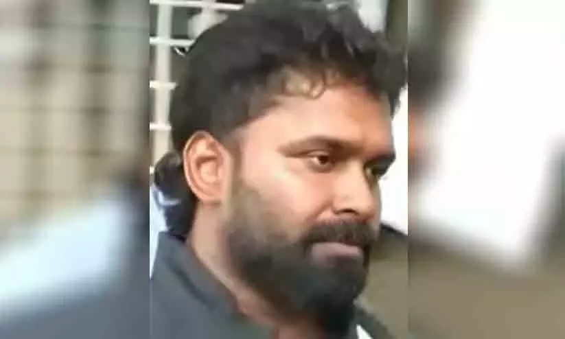 ഗുണ്ട മരട് അനീഷിനെ പൊലീസ് അറസ്റ്റ് ചെയ്തു; കാപ്പ ചുമത്തി ജയിലിലടച്ചു ഗുണ്ട മരട് അനീഷിനെ പൊലീസ് അറസ്റ്റ് ചെയ്തു; കാപ്പ ചുമത്തി ജയിലിലടച്ചു