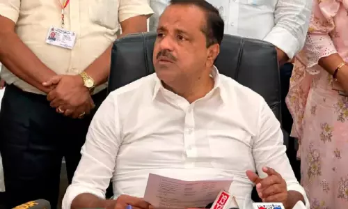 അഞ്ച് കോടി വിലമതിക്കുന്ന വ്യാജ മയക്കുമരുന്ന് പിടികൂടി അഞ്ച് കോടി വിലമതിക്കുന്ന വ്യാജ മയക്കുമരുന്ന് പിടികൂടി