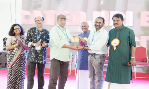 ഇ.എ. സലീമിന്റെ പൊന്നൊഴുകി വന്ന കാലം നോവൽ രണ്ടാം പതിപ്പ് ബെന്യാമിൻ പ്രകാശനം ചെയ്തു