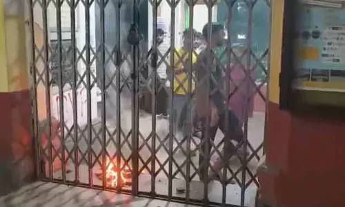 ഇടത് വിദ്യാർഥി യോഗത്തിൽ എ.ബി.വി.പി അതിക്രമം; ജാദവ്പൂർ സർവകലാശാലയിൽ സംഘർഷം: നിരവധി പേർക്ക് പരിക്ക്