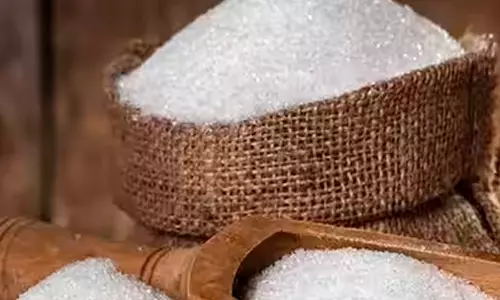 പഞ്ചസാര വിലക്കയറ്റം നിയന്ത്രിക്കാൻ തീരുവയില്ലാതെ ഇറക്കുമതി ചെയ്യാൻ അനുമതി