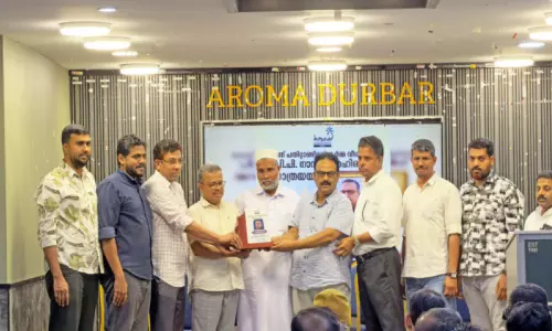 പ്രവാസ ജീവിതം അവസാനിപ്പിച്ച് നാട്ടിലേക്ക് മടങ്ങുന്ന പി.പി. നാസറിന് യാ​​​ത്ര​​​യ​​​യ​​​പ്പ്