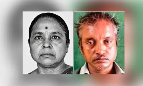 വയോധികയെ വീൽചെയറോടെ ട്രെയിനിന് മുന്നിൽ തള്ളിയിട്ട് കൊന്നു; മകൻ അറസ്റ്റിൽ വയോധികയെ വീൽചെയറോടെ ട്രെയിനിന് മുന്നിൽ തള്ളിയിട്ട് കൊന്നു; മകൻ അറസ്റ്റിൽ