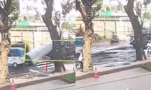 മിനിലോറിയിലെ ഇരുമ്പ് കമ്പികള് കെട്ടഴിഞ്ഞ് മുകളിൽ വീണു; തൃശൂരിൽ ബൈക്ക് യാത്രികന് ദാരുണാന്ത്യം മിനിലോറിയിലെ ഇരുമ്പ് കമ്പികള് കെട്ടഴിഞ്ഞ് മുകളിൽ വീണു; തൃശൂരിൽ ബൈക്ക് യാത്രികന് ദാരുണാന്ത്യം