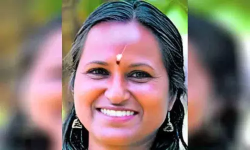 ഭർതൃവീട്ടിൽ യുവതിയുടെ മരണം; ഓണക്കോടി വാങ്ങുന്നതുമായി ബന്ധപ്പെട്ട തർക്കമെന്ന് ബന്ധുകൾ ഭർതൃവീട്ടിൽ യുവതിയുടെ മരണം; ഓണക്കോടി വാങ്ങുന്നതുമായി ബന്ധപ്പെട്ട തർക്കമെന്ന് ബന്ധുകൾ