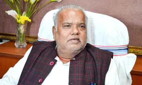 ‘ആരാണ് ഇപ്പോൾ മധുരം കഴിക്കുന്നത്? എല്ലാവർക്കും പ്രമേഹമല്ലേ?’; പഞ്ചസാര വിലക്കയറ്റത്തിൽ വിവാദ മറുപടി, വെട്ടിലായി ബിഹാർ മന്ത്രി ‘ആരാണ് ഇപ്പോൾ മധുരം കഴിക്കുന്നത്? എല്ലാവർക്കും പ്രമേഹമല്ലേ?’; പഞ്ചസാര വിലക്കയറ്റത്തിൽ വിവാദ മറുപടി, വെട്ടിലായി ബിഹാർ മന്ത്രി
