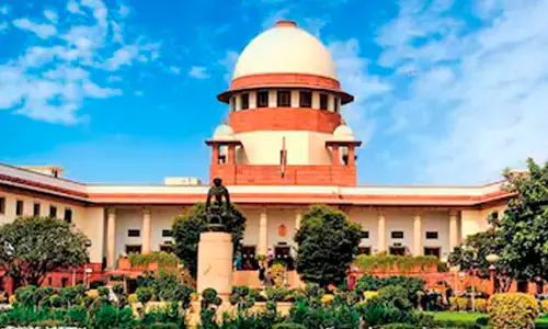 മഹാത്മാ ഗാന്ധി തൊഴിലുറപ്പ് പദ്ധതിയെ പ്രശംസിച്ച് സുപ്രീംകോടതി മഹാത്മാ ഗാന്ധി തൊഴിലുറപ്പ് പദ്ധതിയെ പ്രശംസിച്ച് സുപ്രീംകോടതി