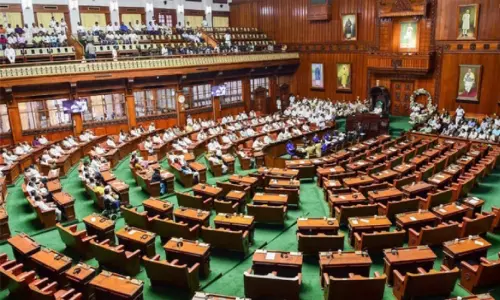 അപ്പാർട്മെന്റ് ബില് 2026; കർണാടക നിയമസഭ പാസാക്കി അപ്പാർട്മെന്റ് ബില് 2026; കർണാടക നിയമസഭ പാസാക്കി
