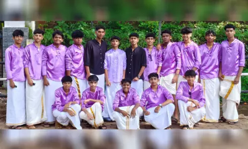 അടിച്ചുപൊളിച്ചും റീലില് നിറഞ്ഞും കുട്ടികള് ഓണാവധിയിലേക്ക് അടിച്ചുപൊളിച്ചും റീലില് നിറഞ്ഞും കുട്ടികള് ഓണാവധിയിലേക്ക്