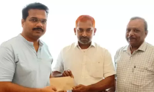 കളമശ്ശേരി ശിഹാബ് തങ്ങൾ ഡയാലിസിസ് സെൻററിന് കെ.എം.സി.സി ധനസഹായം