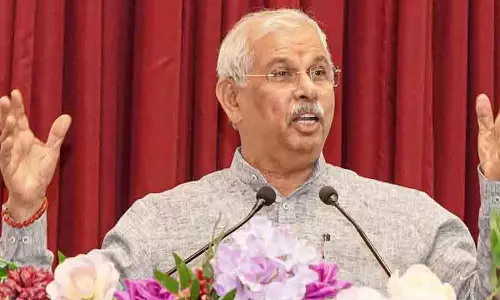 പരീക്ഷാ ക്രമക്കേടിൽ പി.എസ്‌.സി. സെക്രട്ടറിയെ വിളിച്ചുവരുത്തി ഗവർണർ