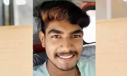 കാർ തട്ടി യുവാവ് സ്കൂട്ടറിൽനിന്ന് വീണു, ദേഹത്ത് ലോറി കയറിയിറങ്ങി ദാരുണാന്ത്യം