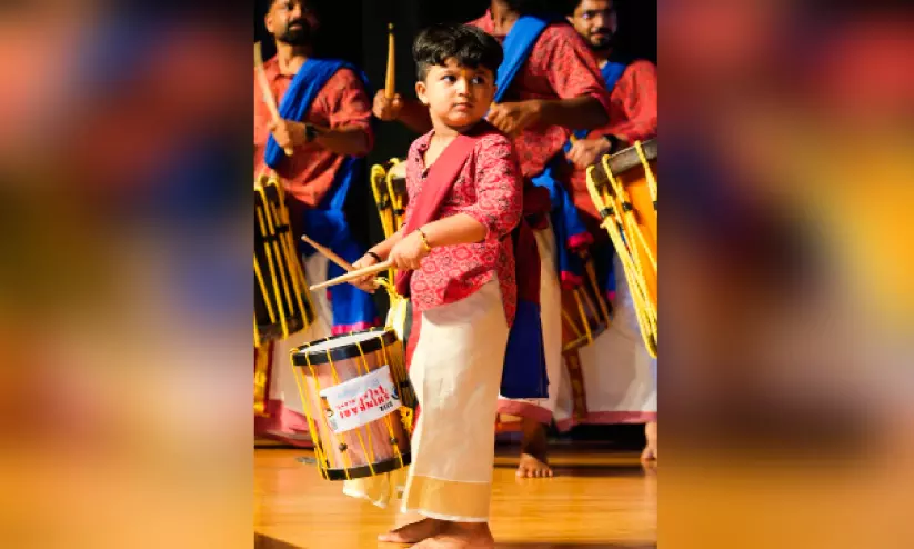 വിസ്മയ വിഹായസ്സിൽ... വിസ്മയ വിഹായസ്സിൽ...