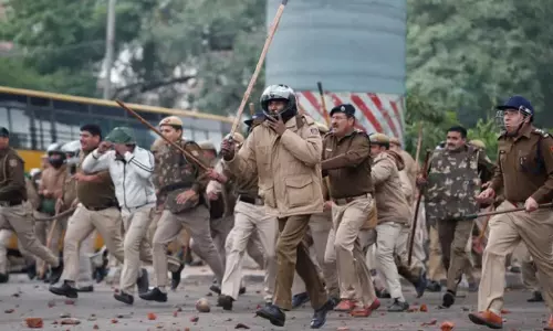 പ്രതിഷേധക്കാർ നിങ്ങളെ വില്ലന്മാരായി ചിത്രീകരിക്കും, പ്രകോപിതരാകരുത്; ജെൻ സി പ്രതിഷേധം നേരിടാൻ ഡൽഹി പൊലീസിന് നിർദ്ദേശങ്ങൾ