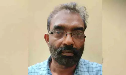 ക്ഷേത്ര ജീവനക്കാരിയുടെ മാല പൊട്ടിക്കാൻ ശ്രമിച്ച പൂജാരി അറസ്റ്റിൽ; മുളകുപൊടിയിട്ട തുണി മുഖത്ത് അമർത്തിപ്പിടിച്ചു