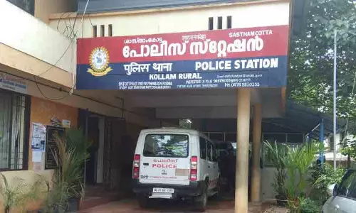 ‘പൊലീസുകാരൻ ​എന്റെ വൃഷണം ഞെരിച്ചുടച്ചു, കൈ പിടിച്ചുവെച്ചു’; 23കാരന്റെ ജനനേന്ദ്രിയം തകർത്തതായി പരാതി, ഞെട്ടിക്കുന്ന പൊലീസ് ക്രൂരത