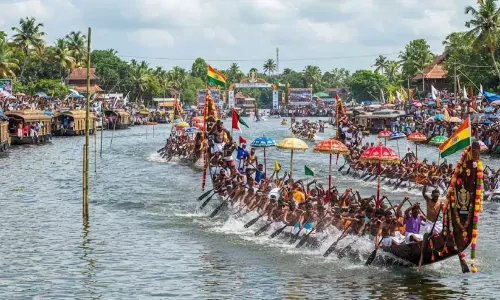ഓളപ്പരപ്പിലെ വാട്ടർ ഫോർമുല വൺ:  നെഹ്‌റു ട്രോഫിയുടെ അധികം പേർക്കറിയാത്ത കൗതുകങ്ങൾ
