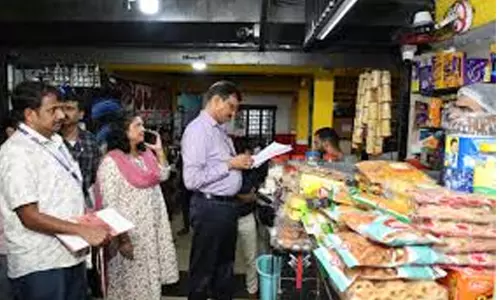 മായമില്ലാത്ത ഓണ വിപണി; പരിശോധന കർശനമാക്കി ഭക്ഷ്യസുരക്ഷ വകുപ്പ് മായമില്ലാത്ത ഓണ വിപണി; പരിശോധന കർശനമാക്കി ഭക്ഷ്യസുരക്ഷ വകുപ്പ്