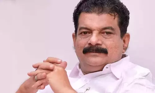 ചതിച്ചത് ചന്തു തന്നെ, ബേപ്പൂരിൽ തോൽപ്പിച്ചത് ചേർത്തുനിർത്താൻ ബാധ്യതപ്പെട്ടവർ: ഫേസ്ബുക്ക് കുറിപ്പുമായി പി.വി അൻവർ