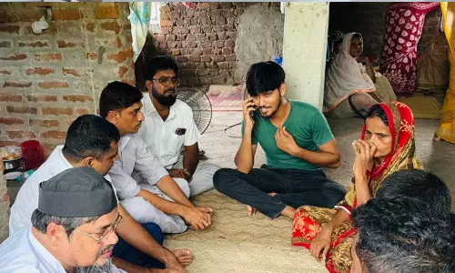 ബി.ജെ.പി പ്രവർത്തകർ പിതാവിനെ അടിച്ചു കൊലപ്പെടുത്തിയ സി.ജെ.പി പ്രവർത്തന് പിന്തുണയുമായി യൂത്ത്ലീഗ് ബി.ജെ.പി പ്രവർത്തകർ പിതാവിനെ അടിച്ചു കൊലപ്പെടുത്തിയ സി.ജെ.പി പ്രവർത്തന് പിന്തുണയുമായി യൂത്ത്ലീഗ്