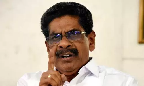 ബേപ്പൂരില്‍ അന്‍വറിനെ സ്ഥാനാര്‍ഥിയാക്കിയത് തെറ്റായ തീരുമാനം, മറ്റൊരെങ്കിലുമായിരുന്നെങ്കില്‍ എല്‍.ഡി.എഫ് അനായാസം ജയിക്കില്ലായിരുന്നു: മുല്ലപ്പള്ളി രാമചന്ദ്രൻ