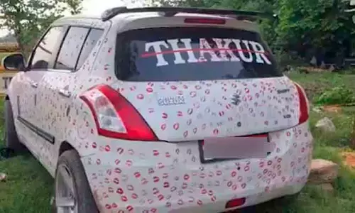 gwalior-man-fined-lipstick-kiss-car-viral-reel