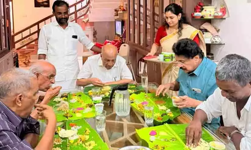 paloli-mohammed-kutty-visits-pk-sasi paloli-mohammed-kutty-visits-pk-sasi
