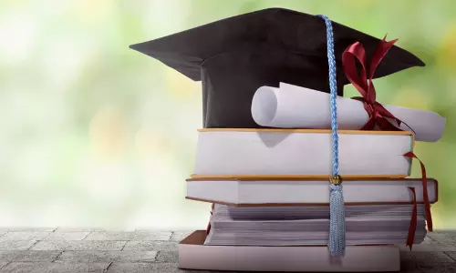 പ്രഫഷനൽ കോഴ്​സ്​ സമിതി അധ്യക്ഷൻ: ഉന്നത വിദ്യാഭ്യാസ, ആരോഗ്യ വകുപ്പുകൾക്കിടയിൽ ഭിന്നത
