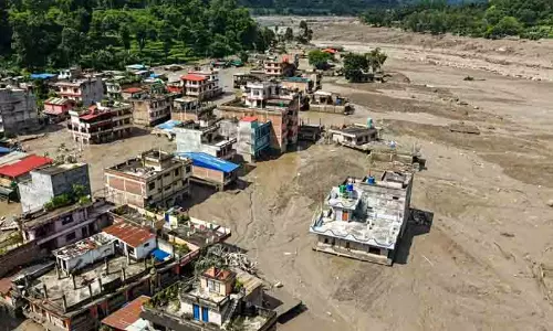 നേപ്പാളിൽ മിന്നൽ പ്രളയത്തിൽ കാണായവരിൽ 33 മലയാളികളും