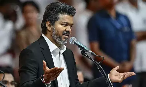 നാളത്തെ പ്രധാനമന്ത്രി വിജയ്; തമിഴ്‌നാട്ടിൽ പോസ്റ്ററുകൾ; ഫാൻസ് മനോഭാവം മാറിയിട്ടില്ലെന്ന് കോൺഗ്രസ്