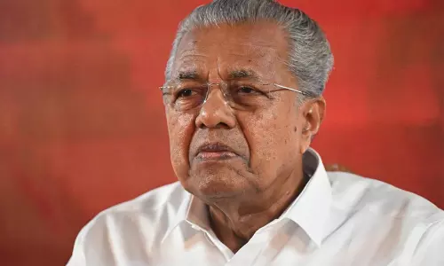 തെരഞ്ഞെടുപ്പ് കാലത്ത് നാടൊട്ടുക്കും നടന്ന് നൽകിയ വാഗ്ദാനങ്ങളുടെ പച്ചയായ ലംഘനം; ഓട്ടോ ഡ്രൈവർ ഷൗക്കത്തലിയുടെ മരണത്തിൽ പ്രതിപക്ഷ നേതാവ് തെരഞ്ഞെടുപ്പ് കാലത്ത് നാടൊട്ടുക്കും നടന്ന് നൽകിയ വാഗ്ദാനങ്ങളുടെ പച്ചയായ ലംഘനം; ഓട്ടോ ഡ്രൈവർ ഷൗക്കത്തലിയുടെ മരണത്തിൽ പ്രതിപക്ഷ നേതാവ്