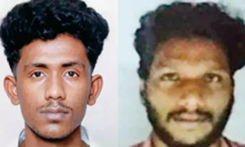 ബൈക്കും ട്രെയിലർ ലോറിയും കൂട്ടിയിടിച്ച് രണ്ടുപേർ മരിച്ചു