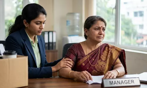 സ്വന്തം മാനേജറായി അമ്മയെ നിയമിച്ചു; യോഗ്യയല്ലാത്തതിനാൽ രണ്ടാഴ്ചക്കകം പിരിച്ചു വിട്ട് യുവതി!